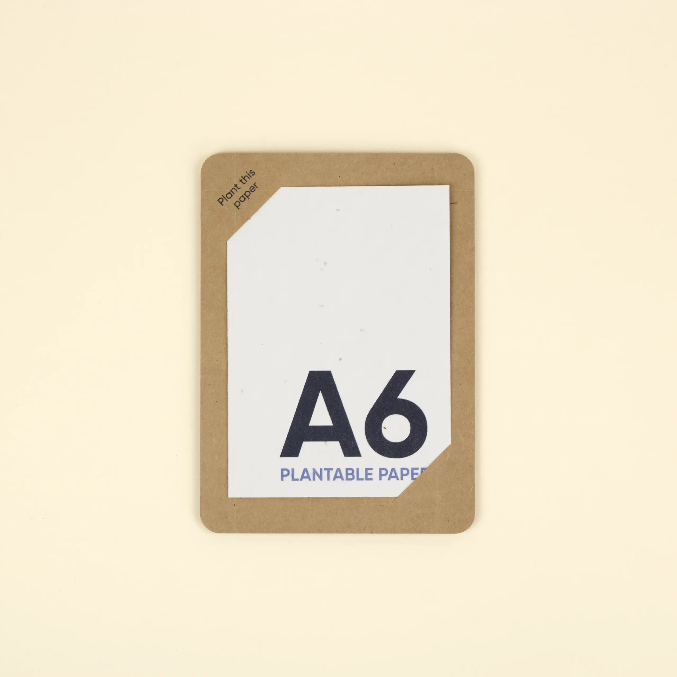 Kraft card holder. 13×18 cm.