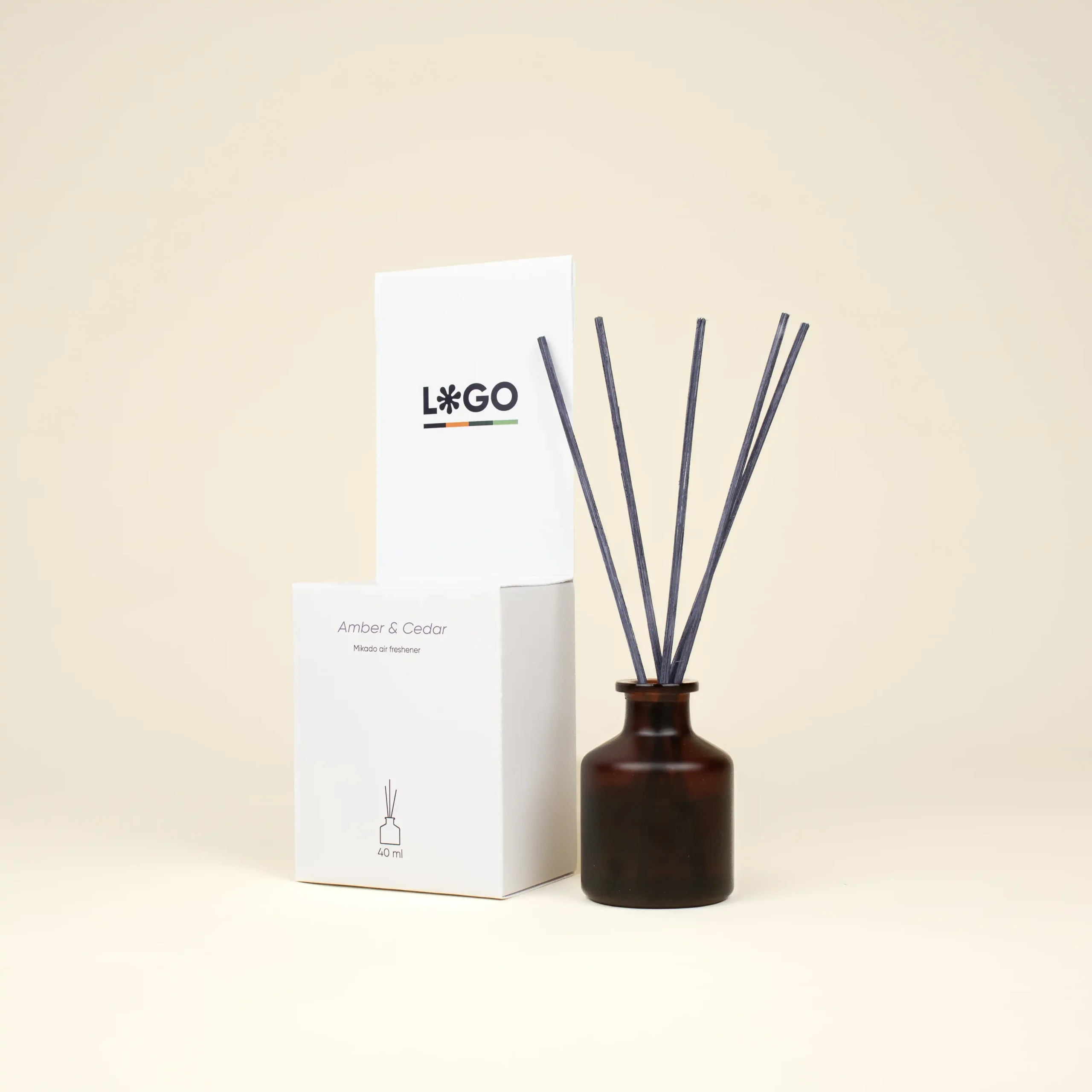 [009002] MILKE: Diffuseur de parfum mikado personnalisé. Personnalisation en quadri sur la boîte